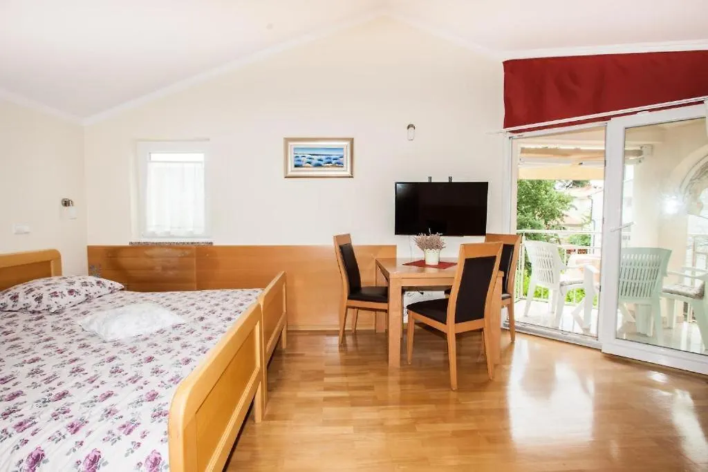 B&B Pansion Vago Malinska